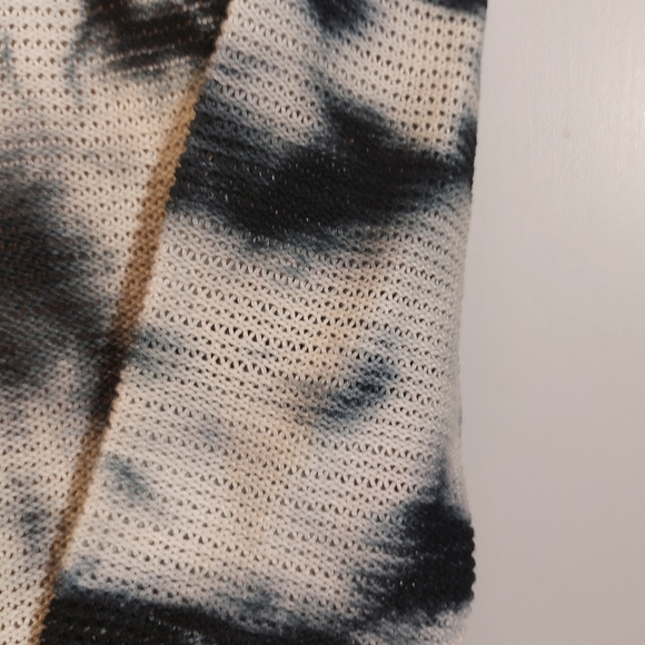 Torrid tie-dye pullover. (00) - Picture 7 of 10